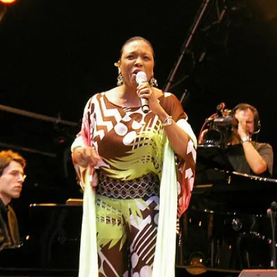 Dee Dee Bridgewater