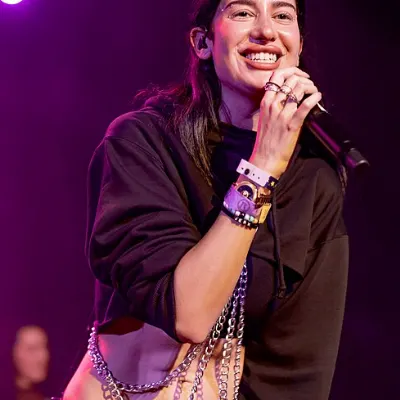 Julia Wolf