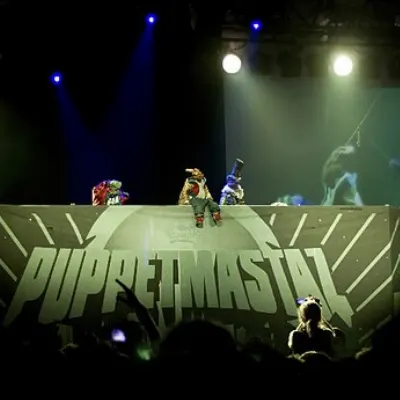 Puppetmastaz